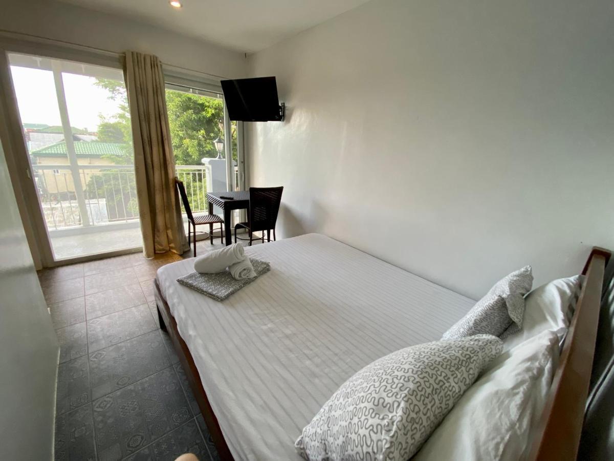Victoria'S Bed & Breakfast Puerto Galera Luaran gambar